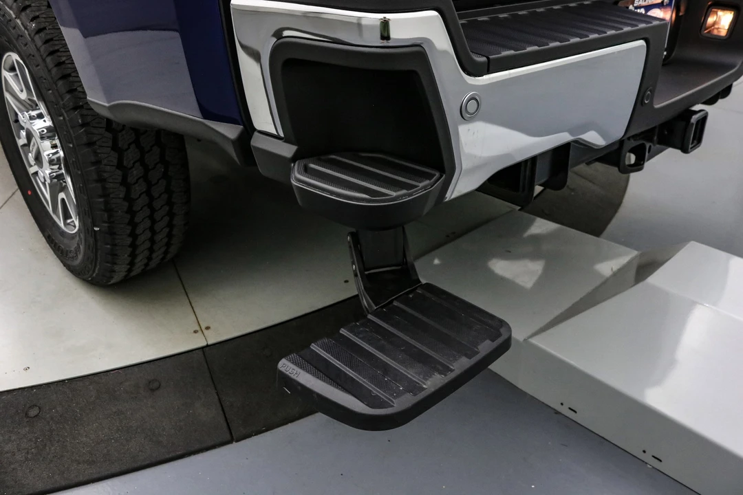 2026 Ford Super Duty 5th Gen - Image 13 of 21