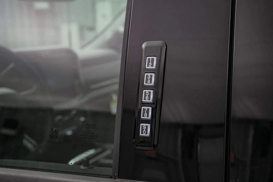 2026 Ford Super Duty 5th Gen - Image 15 of 21