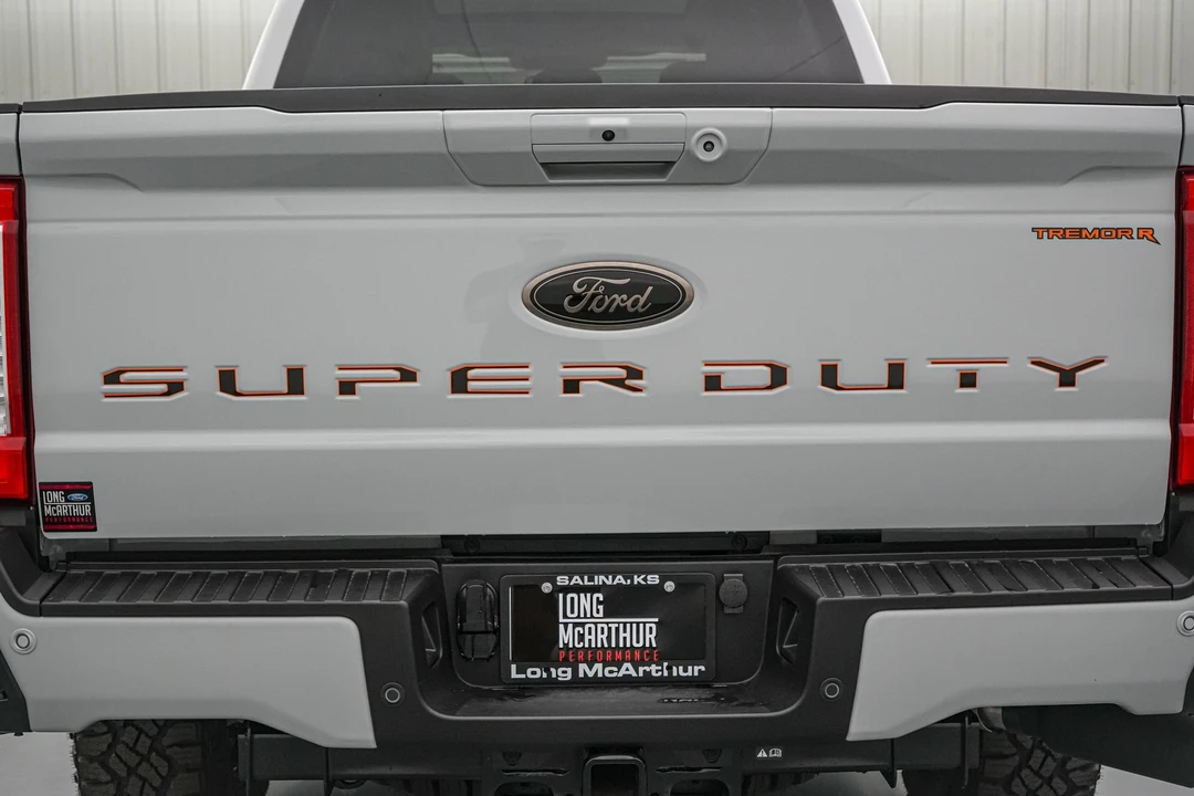 2026 Ford Super Duty 5th Gen - Image 26 of 31