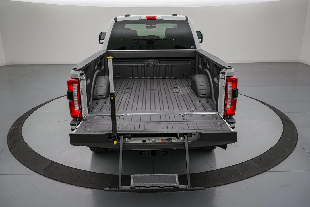 2026 Ford Super Duty 5th Gen - Image 8 of 31