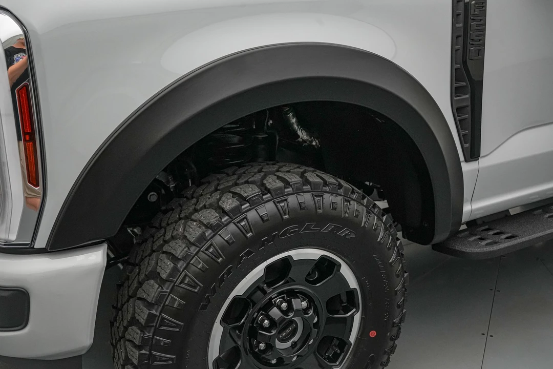 2026 Ford Super Duty 5th Gen - Image 22 of 31