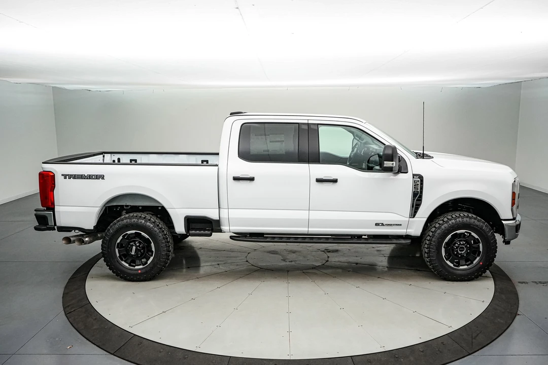 2026 Ford Super Duty 5th Gen - Image 4 of 21