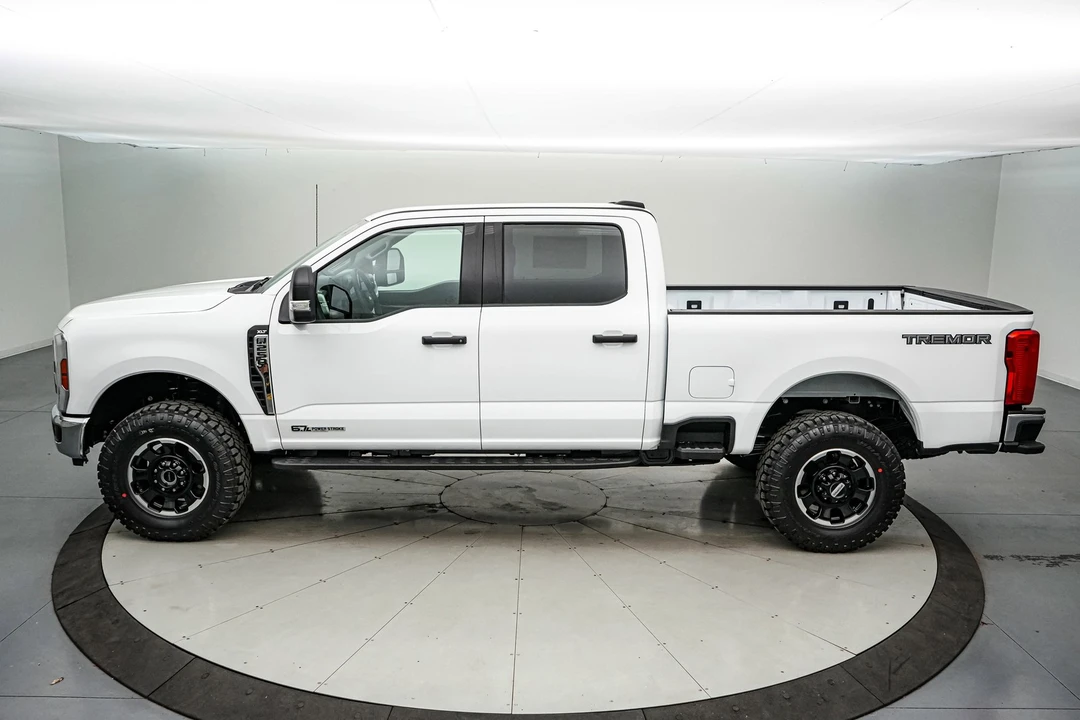 2026 Ford Super Duty 5th Gen - Image 9 of 21