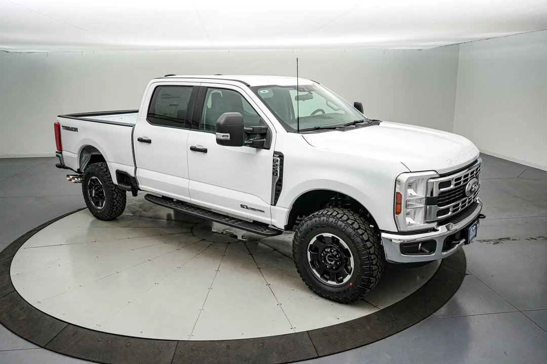 2026 Ford Super Duty 5th Gen - Image 2 of 21