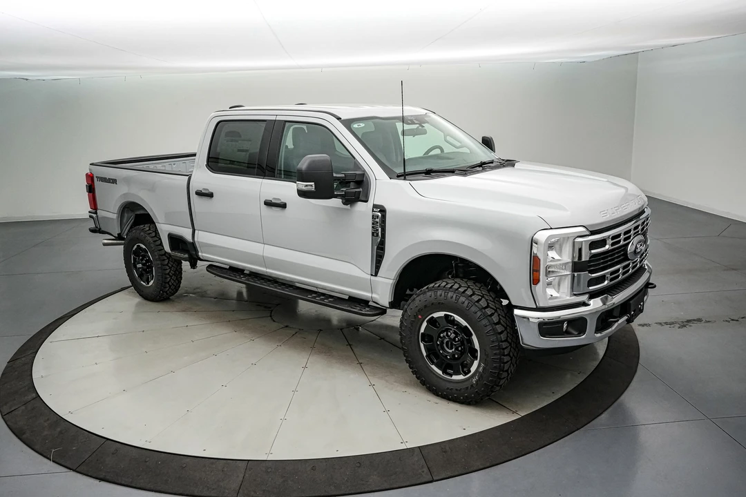 2026 Ford Super Duty 5th Gen - Image 2 of 21