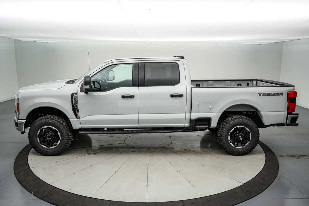 2026 Ford Super Duty 5th Gen - Image 9 of 21