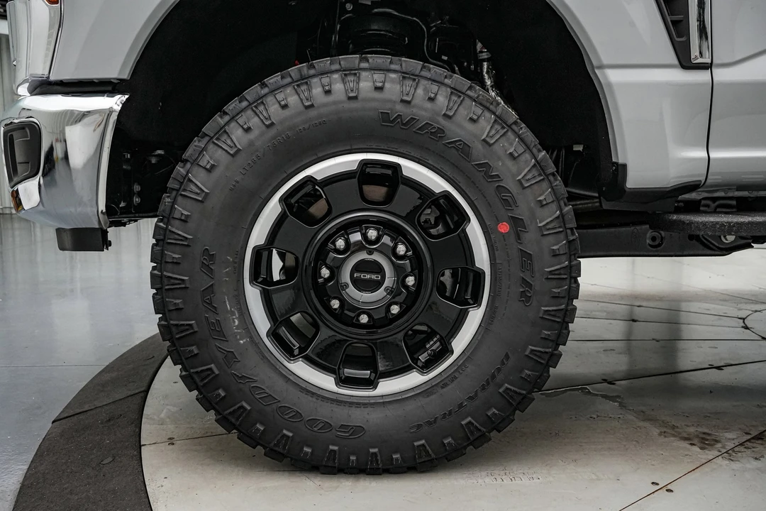 2026 Ford Super Duty 5th Gen - Image 12 of 21