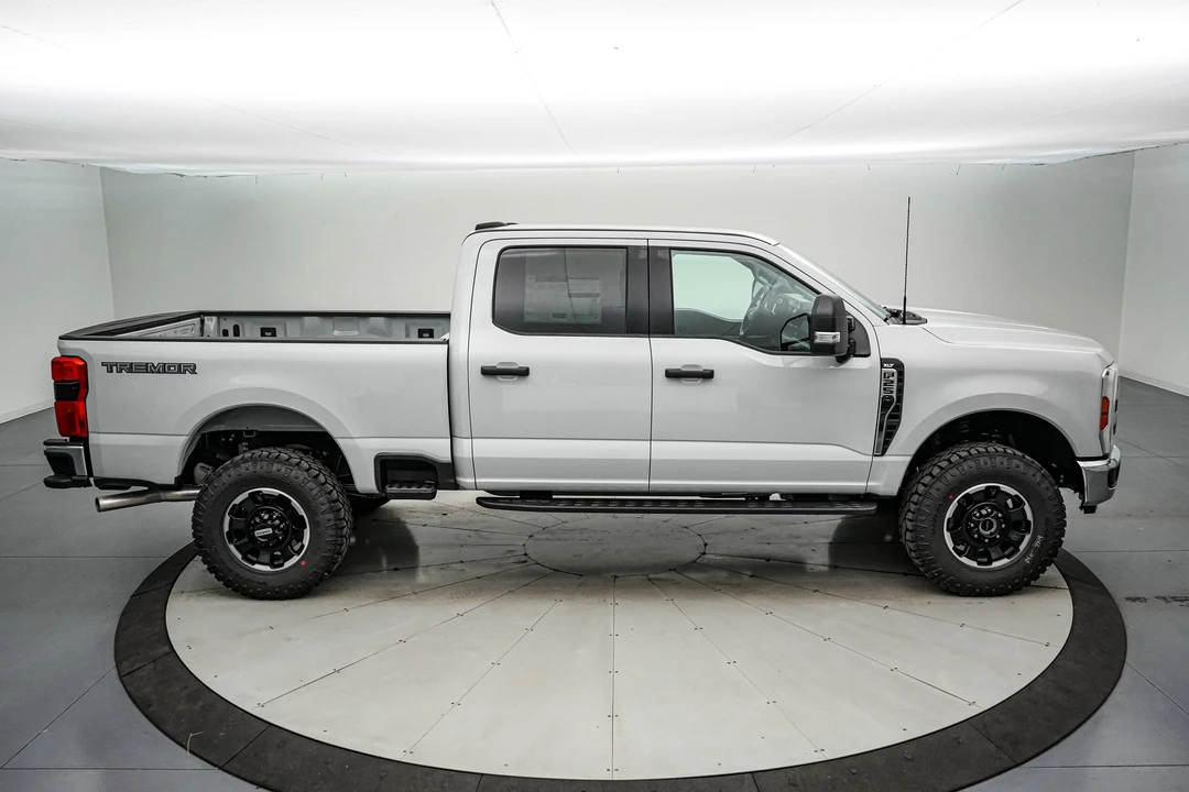 2026 Ford Super Duty 5th Gen - Image 4 of 21