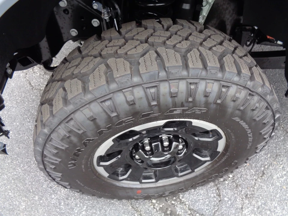 2026 Ford Super Duty 5th Gen - Image 10 of 21