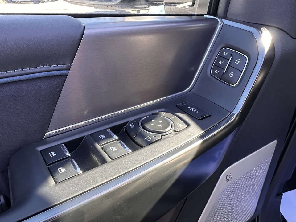 2026 Ford Super Duty 5th Gen - Image 18 of 21
