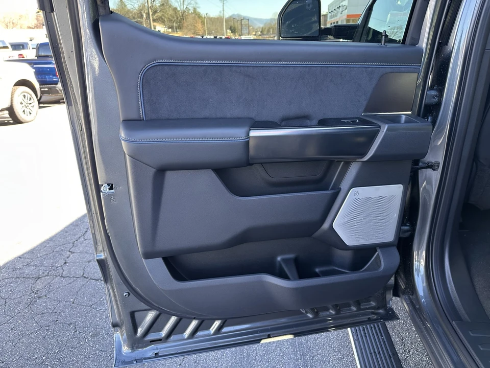 2026 Ford Super Duty 5th Gen - Image 12 of 21