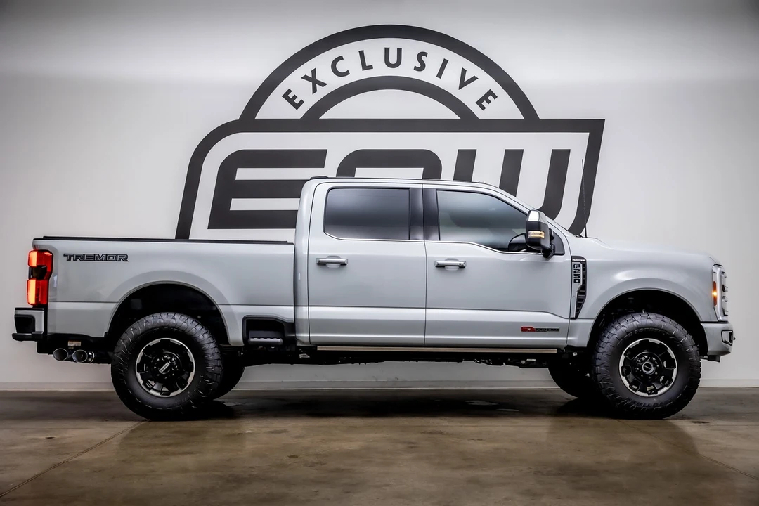 2026 Ford Super Duty 5th Gen - Image 9 of 12