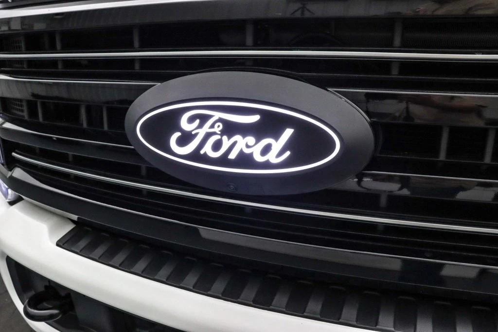 2026 Ford Super Duty 5th Gen - Image 15 of 21