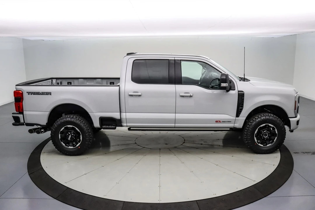 2026 Ford Super Duty 5th Gen - Image 4 of 21