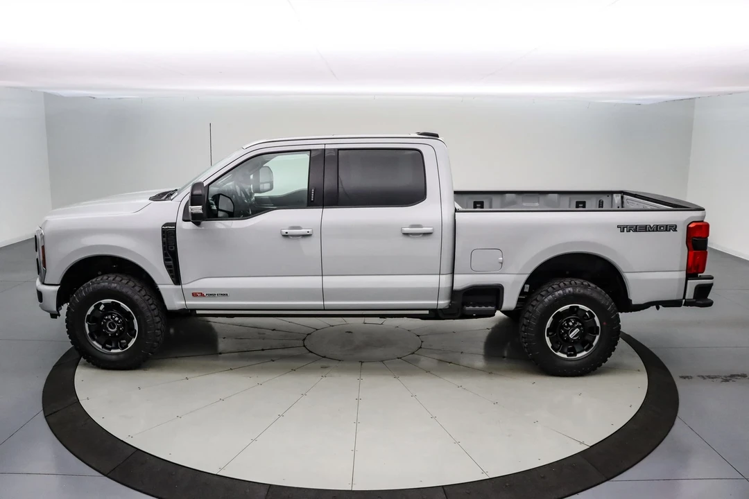 2026 Ford Super Duty 5th Gen - Image 9 of 21