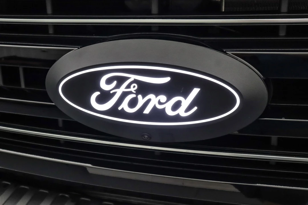 2026 Ford Super Duty 5th Gen - Image 13 of 21