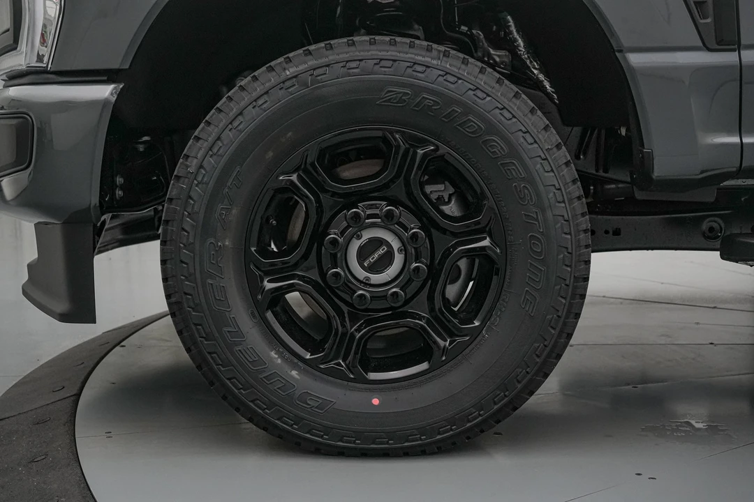 2026 Ford Super Duty 5th Gen - Image 12 of 23