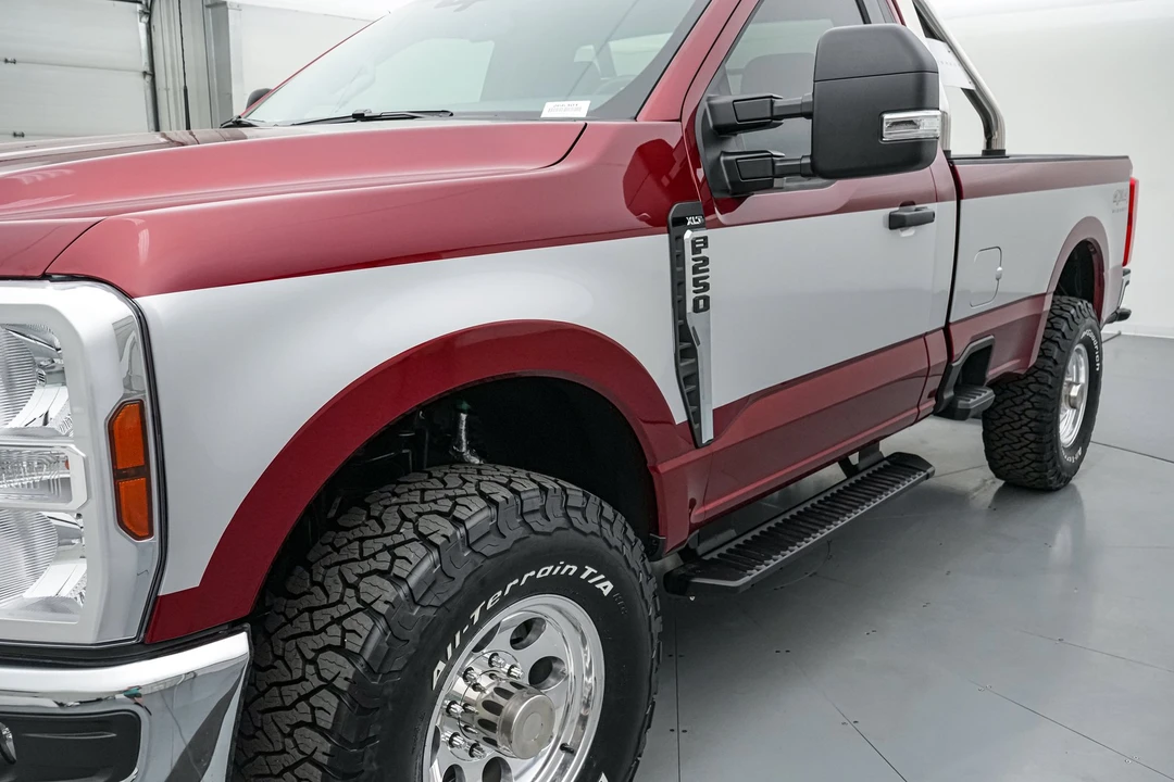 2026 Ford Super Duty 5th Gen - Image 19 of 31