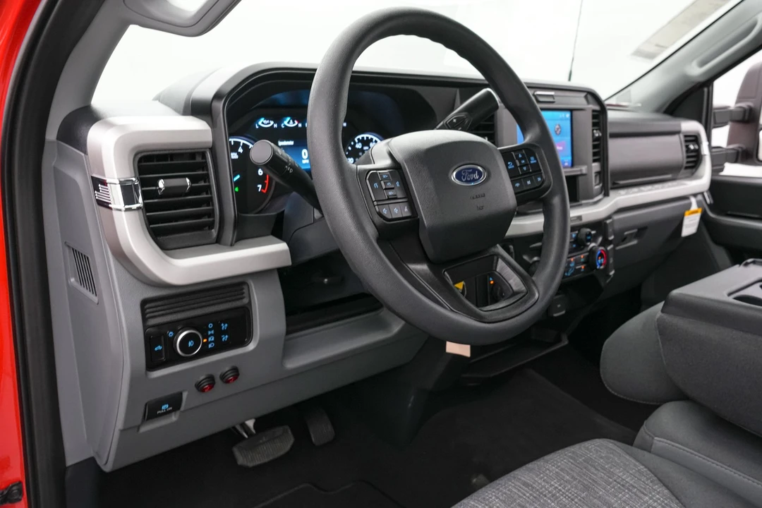 2026 Ford Super Duty 5th Gen - Image 27 of 31