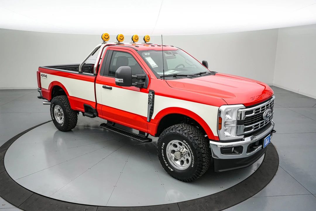 2026 Ford Super Duty 5th Gen - Image 4 of 31
