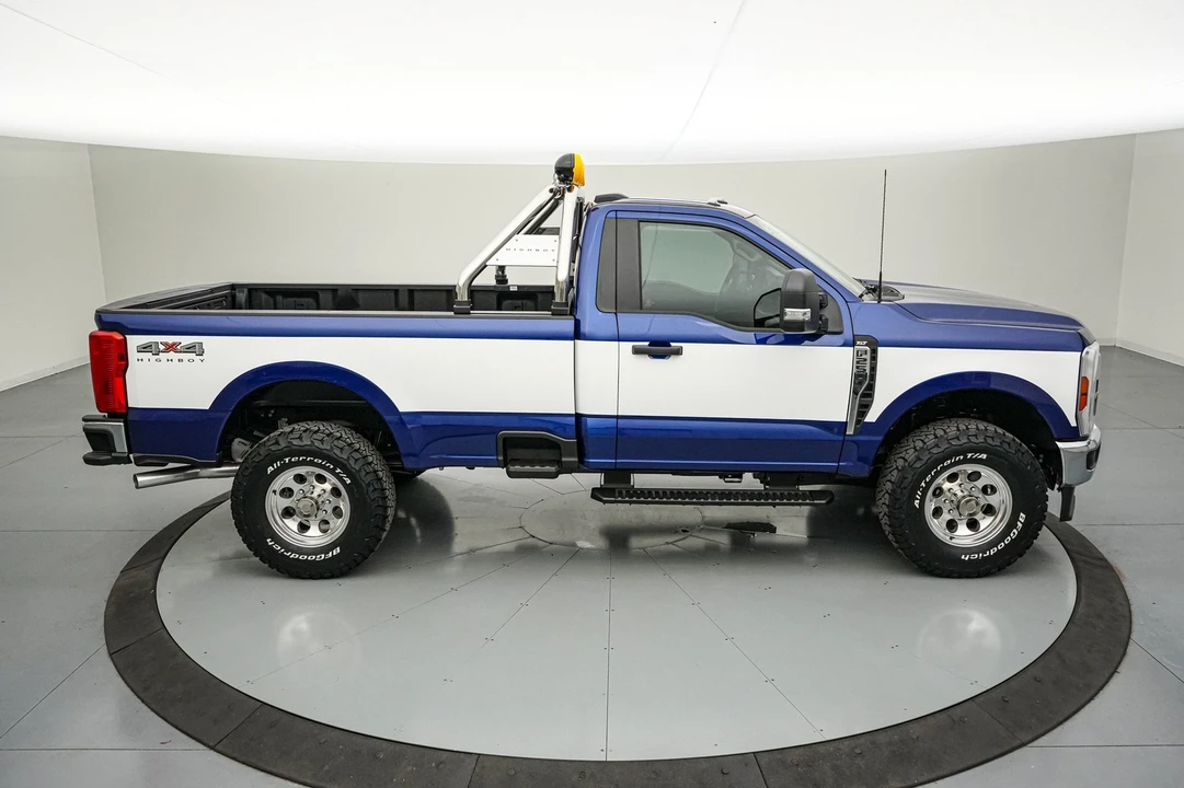 2026 Ford Super Duty 5th Gen - Image 5 of 31