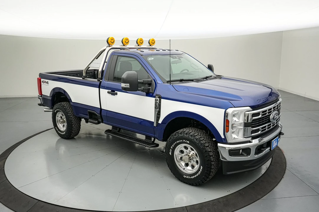2026 Ford Super Duty 5th Gen - Image 4 of 31