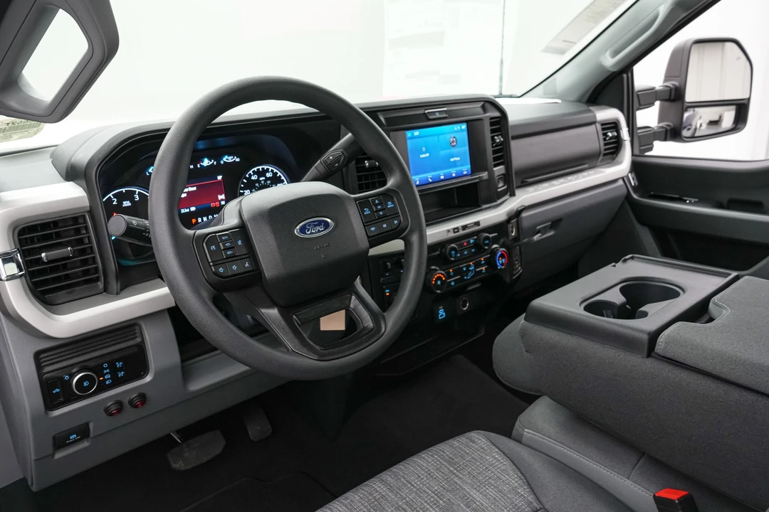 2026 Ford Super Duty 5th Gen - Image 28 of 31