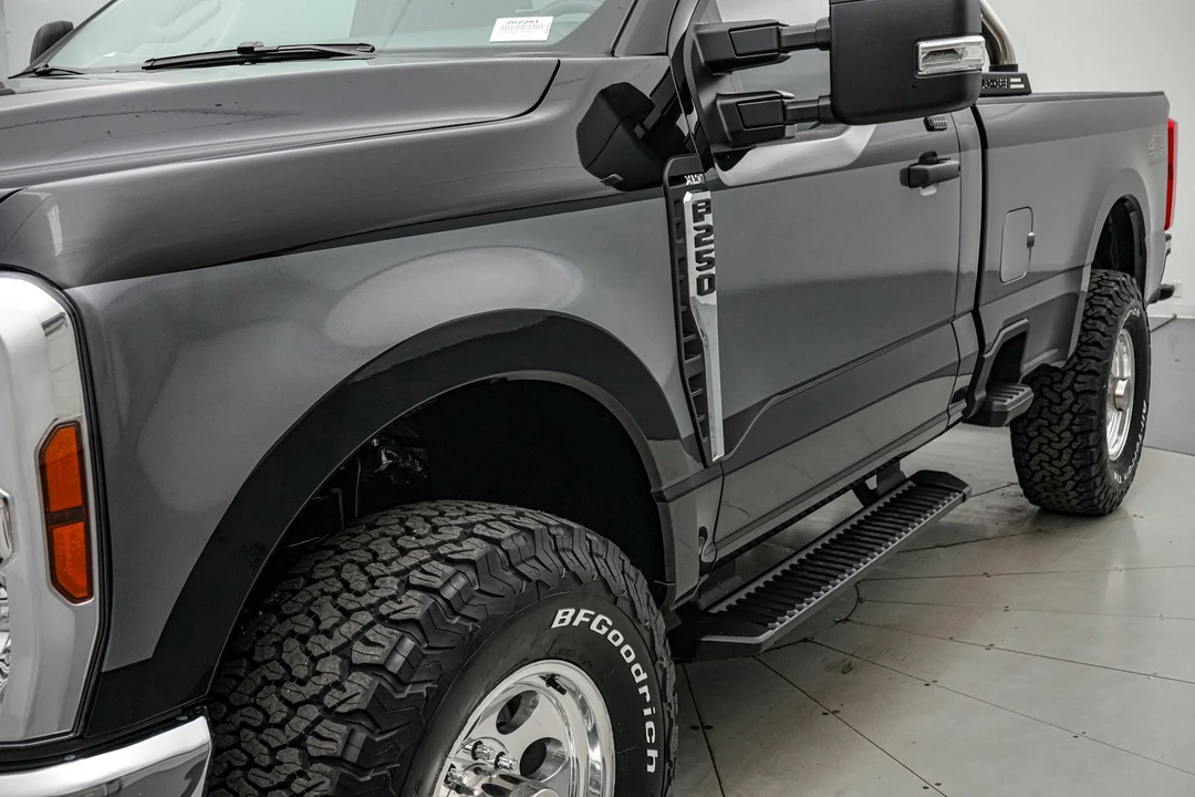 2026 Ford Super Duty 5th Gen - Image 19 of 21