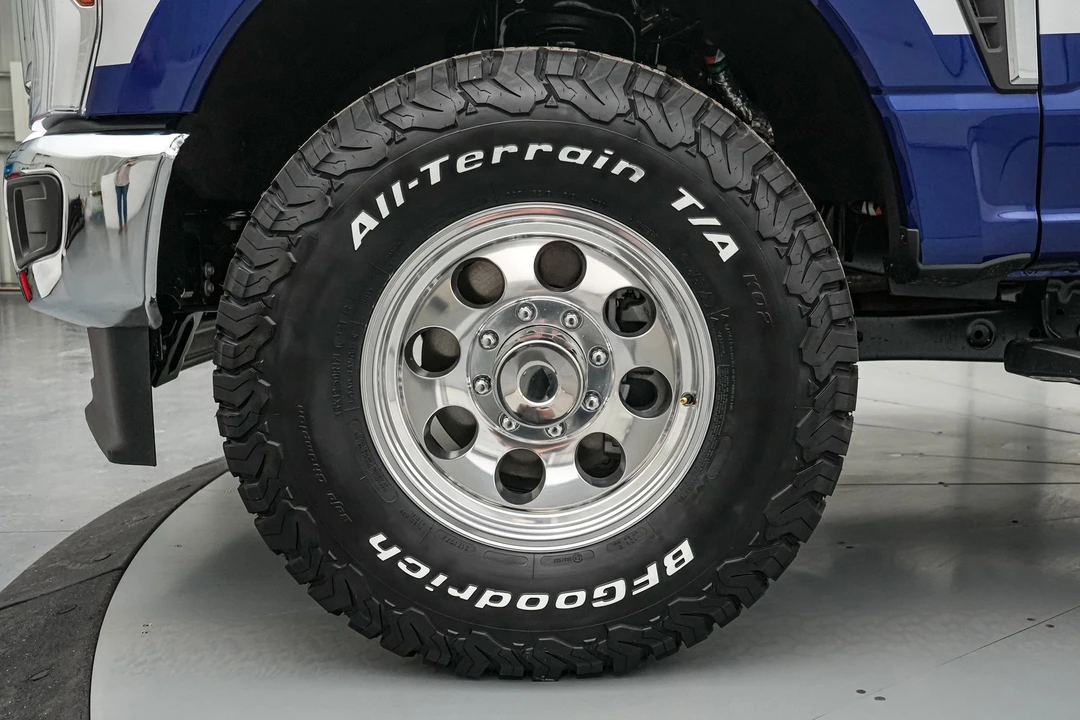 2026 Ford Super Duty 5th Gen - Image 13 of 21