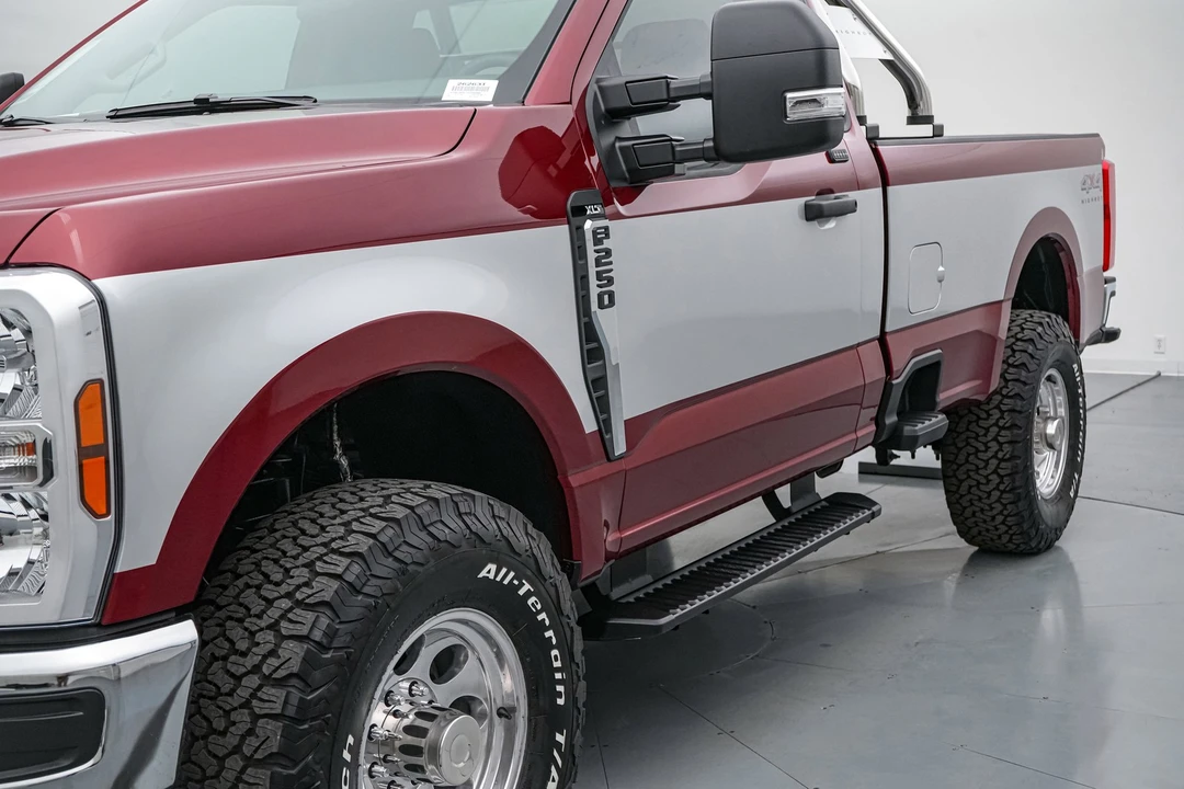 2026 Ford Super Duty 5th Gen - Image 19 of 21