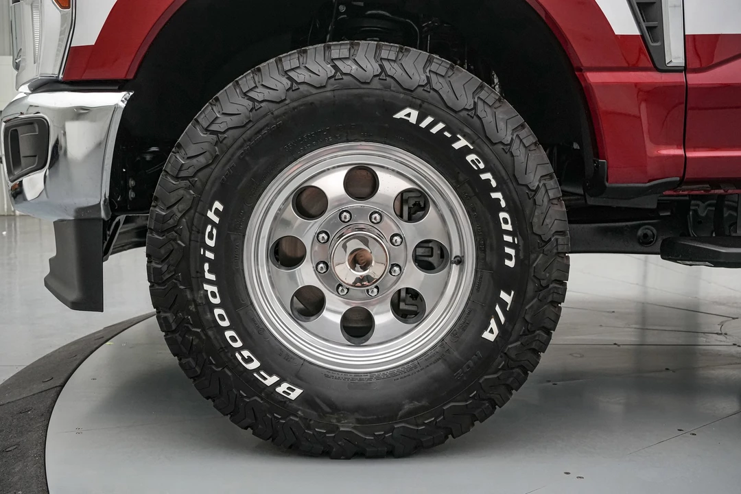 2026 Ford Super Duty 5th Gen - Image 13 of 21