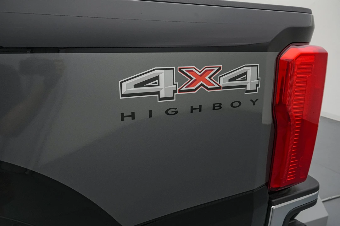 2026 Ford Super Duty 5th Gen - Image 21 of 31