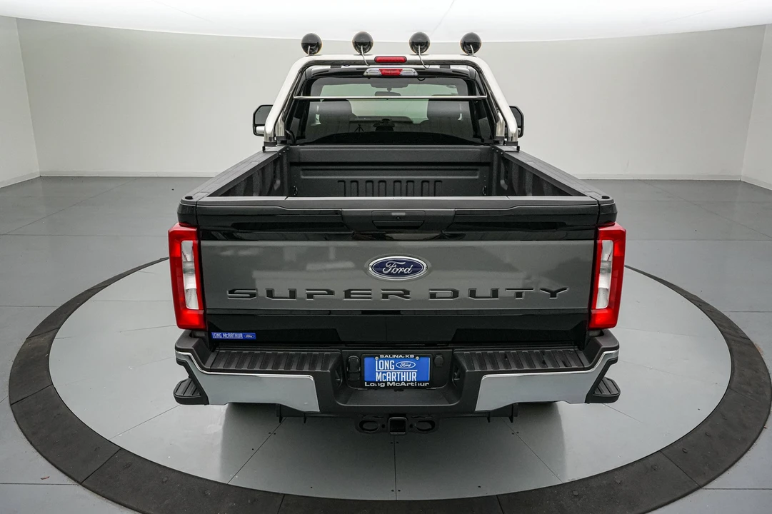 2026 Ford Super Duty 5th Gen - Image 7 of 31
