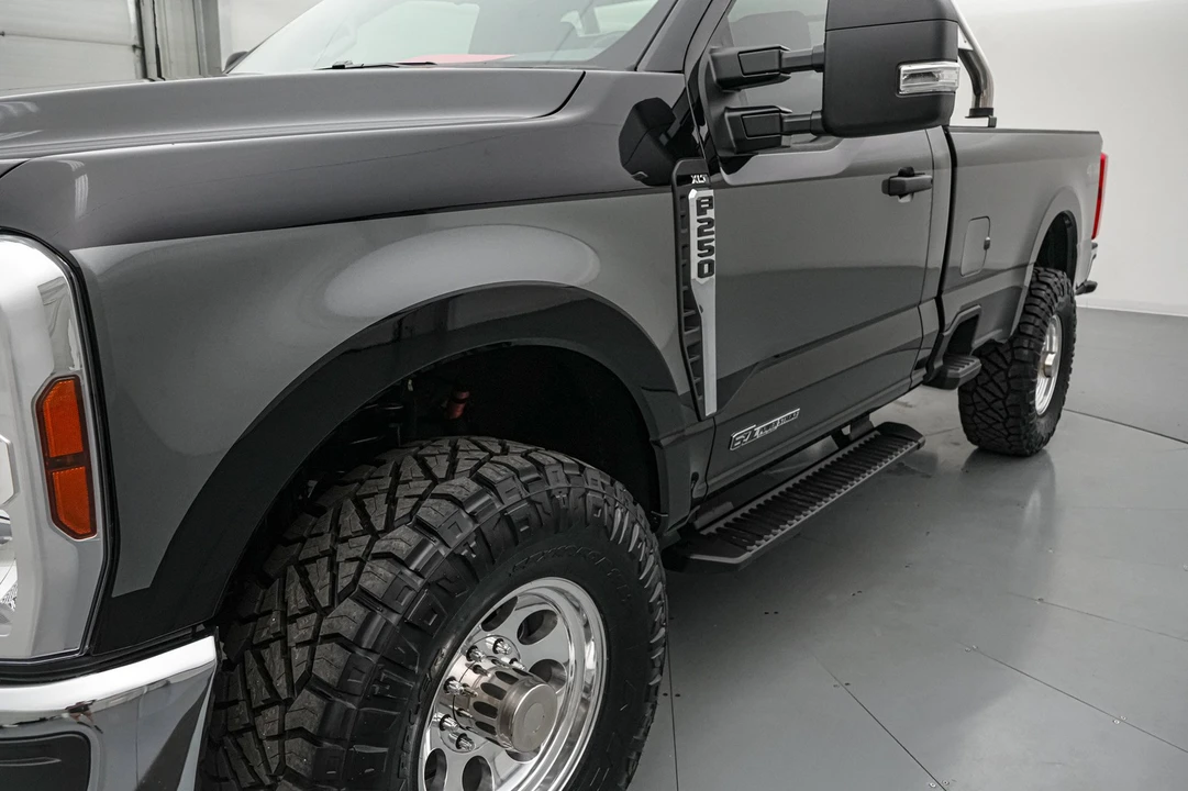 2026 Ford Super Duty 5th Gen - Image 19 of 31