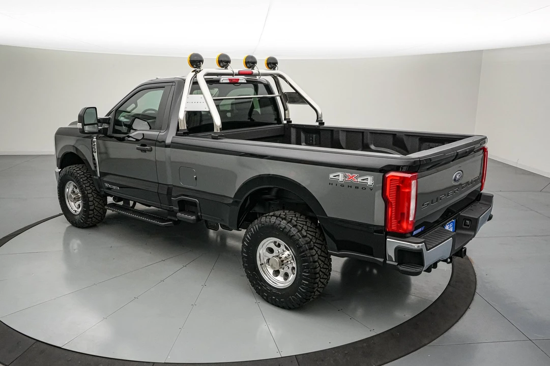 2026 Ford Super Duty 5th Gen - Image 9 of 31