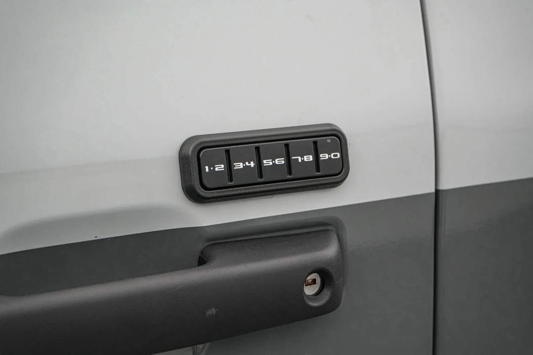 2026 Ford Super Duty 5th Gen - Image 22 of 31