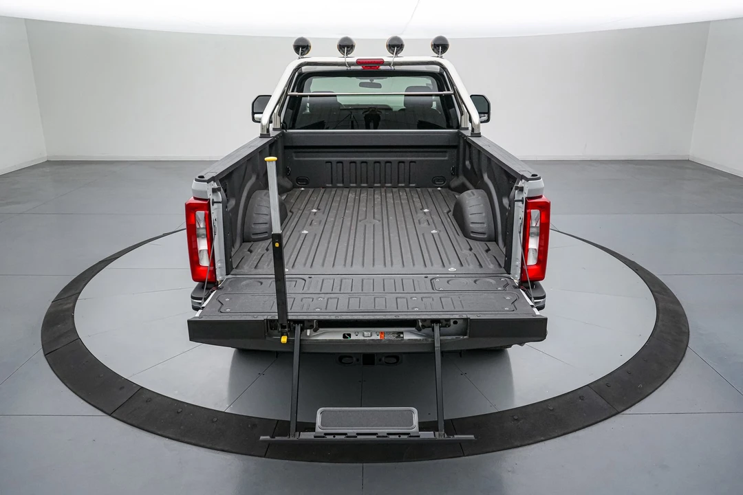 2026 Ford Super Duty 5th Gen - Image 9 of 31