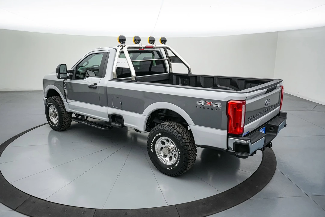 2026 Ford Super Duty 5th Gen - Image 10 of 31