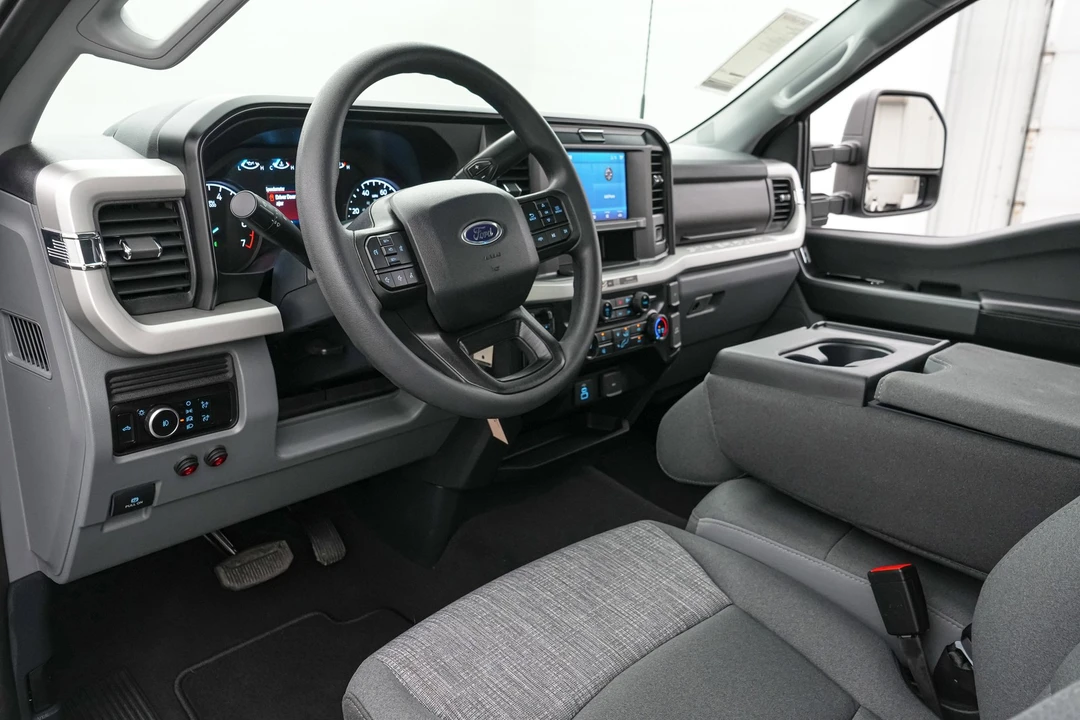 2026 Ford Super Duty 5th Gen - Image 28 of 31