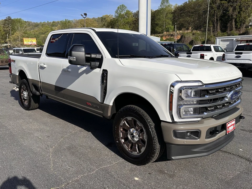 2026 Ford Super Duty 5th Gen - Image 4 of 31