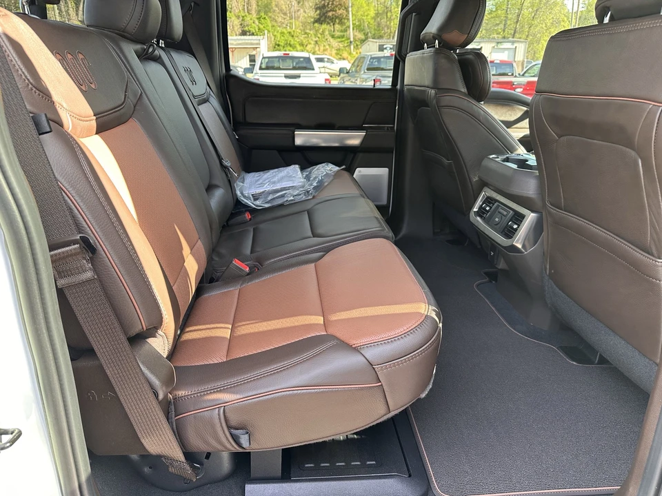 2026 Ford Super Duty 5th Gen - Image 19 of 31