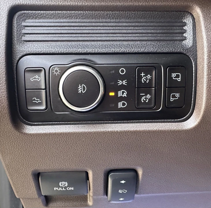 2026 Ford Super Duty 5th Gen - Image 21 of 31