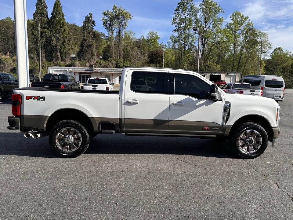 2026 Ford Super Duty 5th Gen - Image 5 of 31