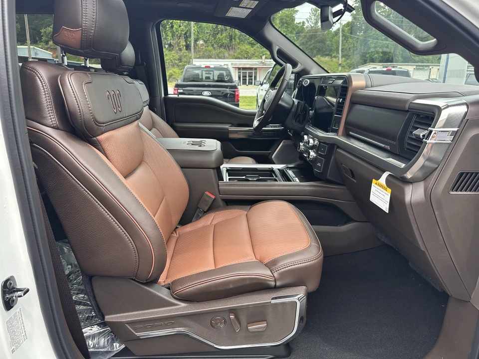 2026 Ford Super Duty 5th Gen - Image 16 of 31
