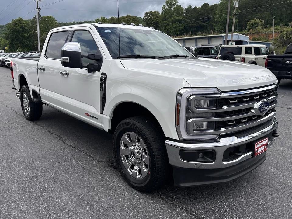 2026 Ford Super Duty 5th Gen - Image 4 of 31