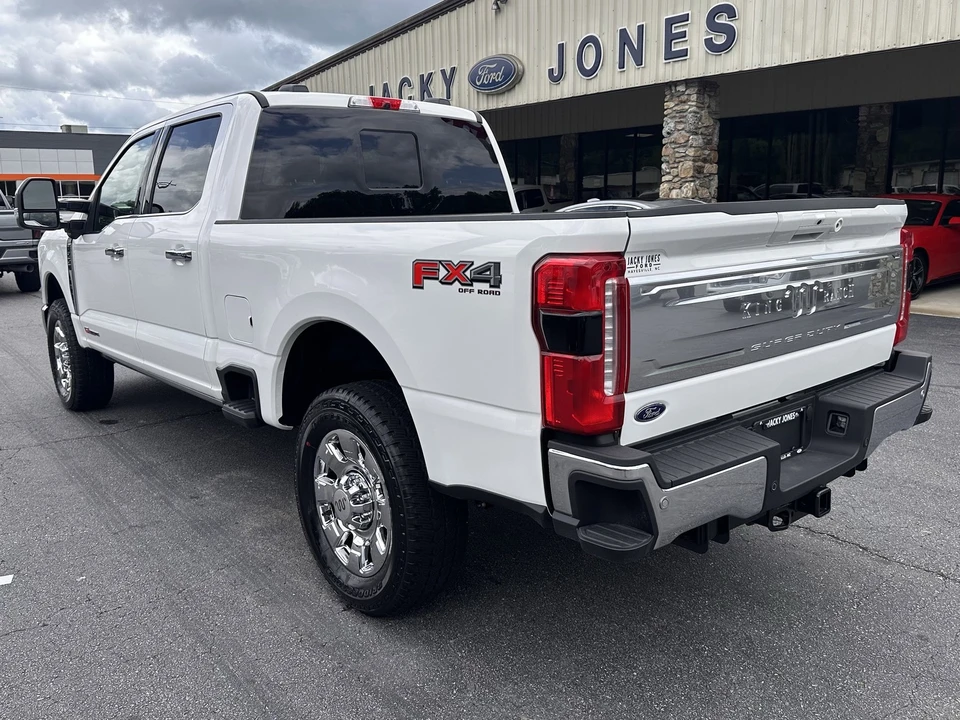 2026 Ford Super Duty 5th Gen - Image 8 of 31