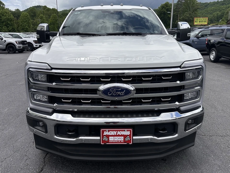 2026 Ford Super Duty 5th Gen - Image 3 of 31