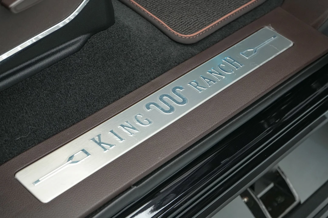 2026 Ford Super Duty 5th Gen - Image 29 of 31