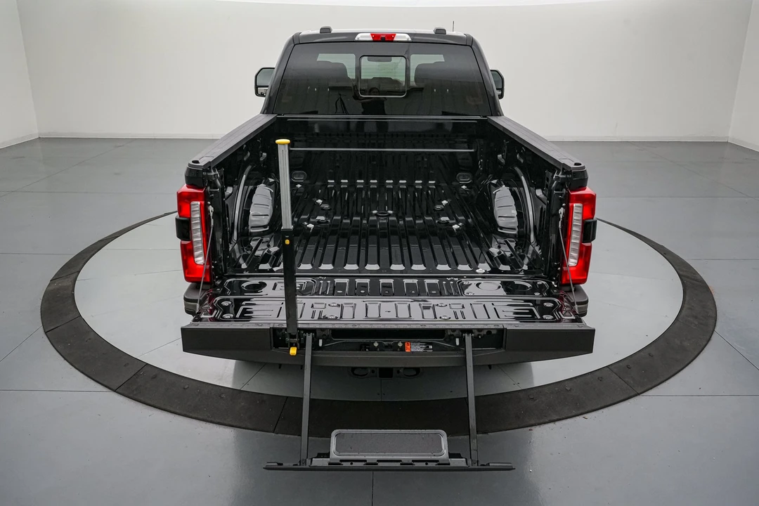 2026 Ford Super Duty 5th Gen - Image 7 of 31