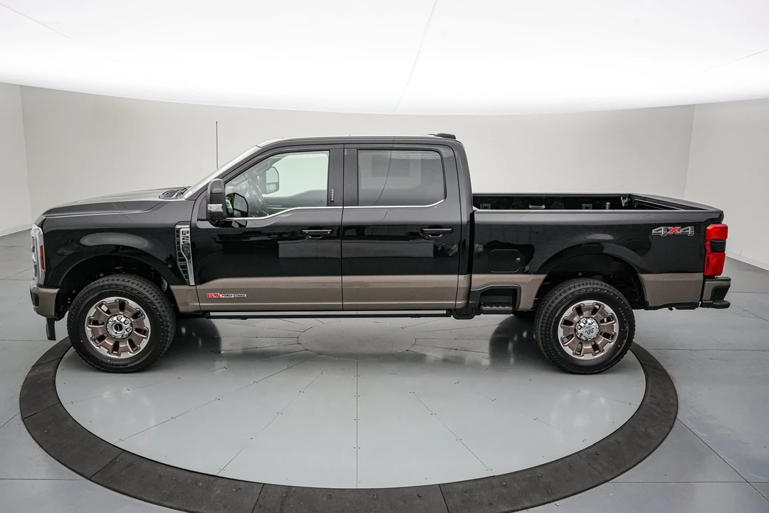 2026 Ford Super Duty 5th Gen - Image 9 of 31